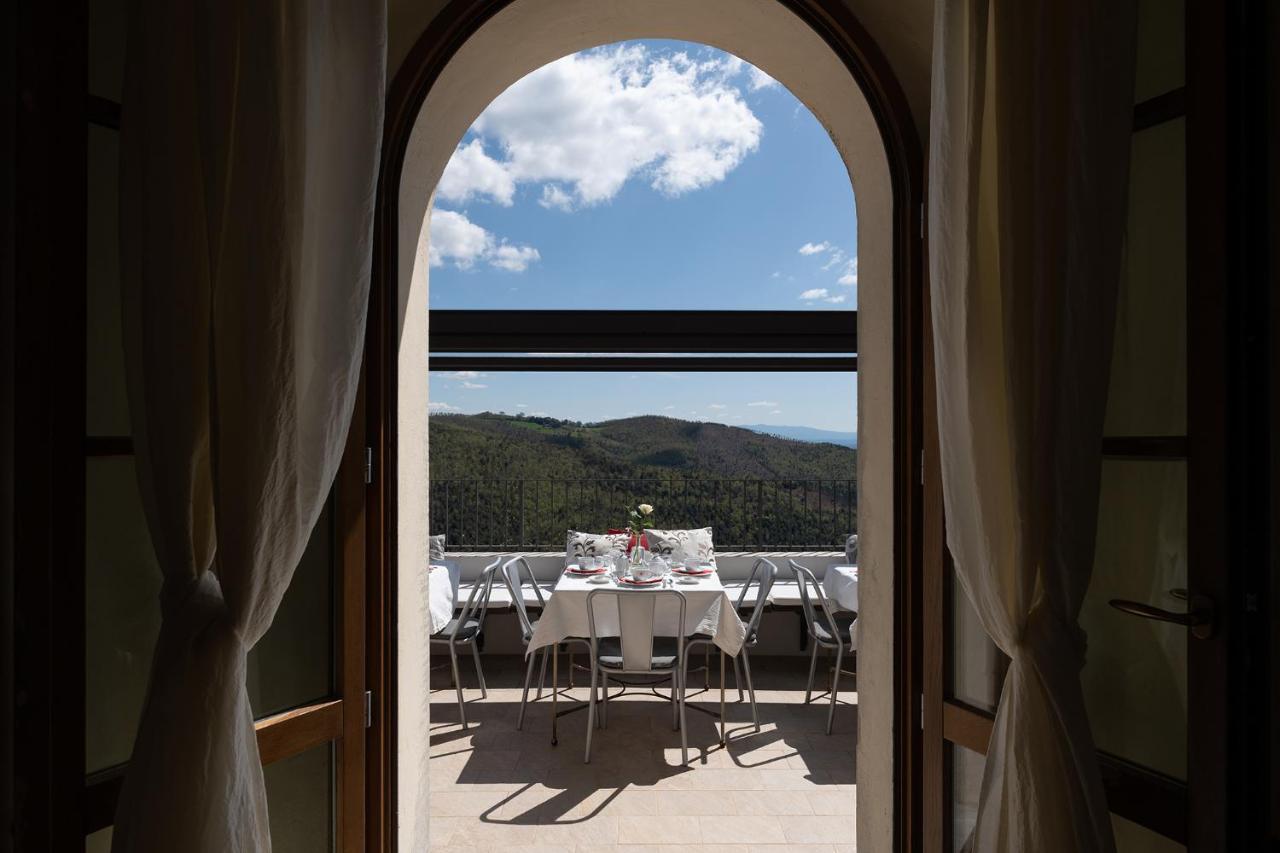 La Fattoria Di Alojamento de Acomodação e Pequeno-almoço Tatti
